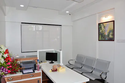 Dr Rohan Valsangkar | Laparoscopic Urosurgeon | Kidney Transplant Surgeon | EndoLap Urology Clinic Pune