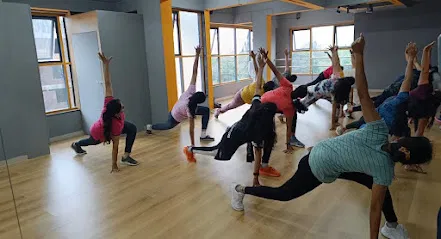 Step Up Dance Studio | Bollywood Dance Workshop| Best Dance Class in Nanded city Pune